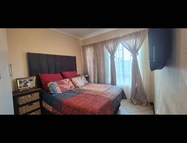 2 BEDROOM APARTMENT FOR SALE IN NOORDWYK